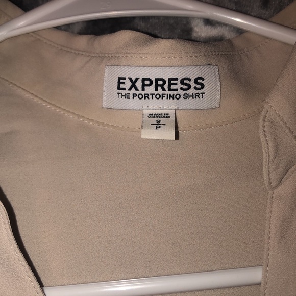 Express button down - Picture 2 of 3